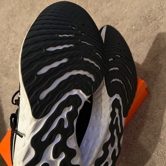 Nike react infinity run. - Picture 4 of 5